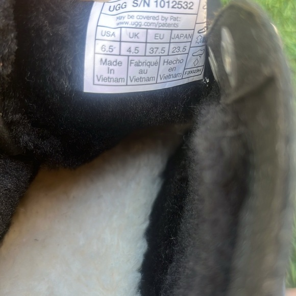 NWT UGG Bethany Boots - Picture 6 of 7